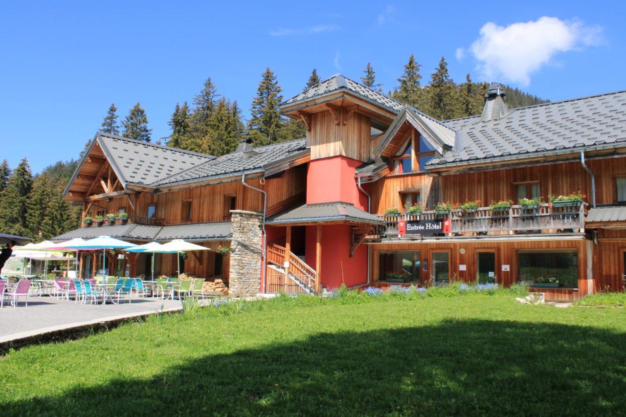 Chalet Hotel Vaccapark Le Praz de Lys Ngoại thất bức ảnh