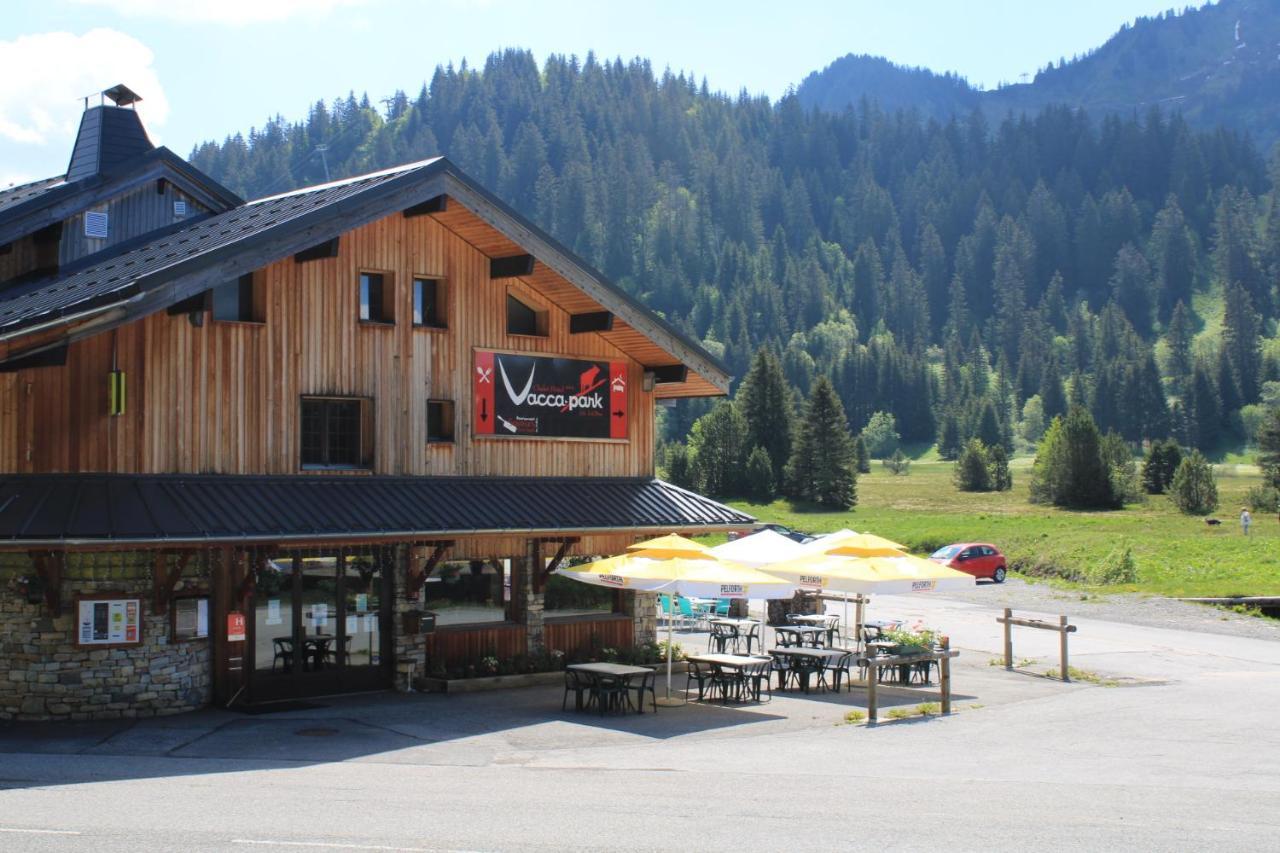 Chalet Hotel Vaccapark Le Praz de Lys Ngoại thất bức ảnh