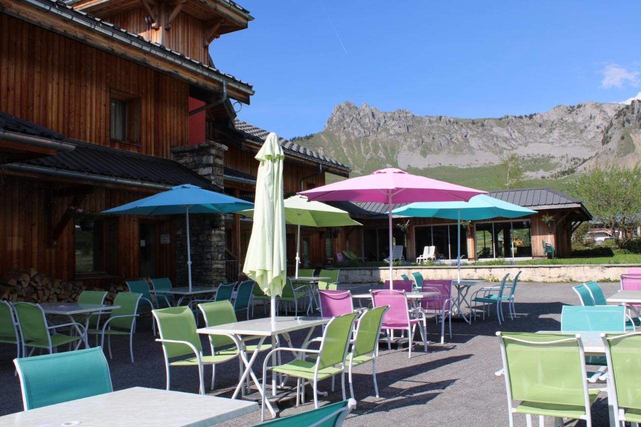 Chalet Hotel Vaccapark Le Praz de Lys Ngoại thất bức ảnh