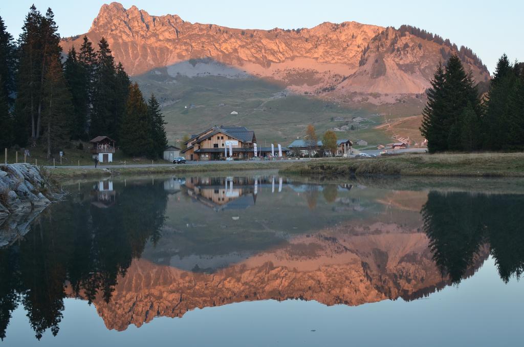 Chalet Hotel Vaccapark Le Praz de Lys Ngoại thất bức ảnh