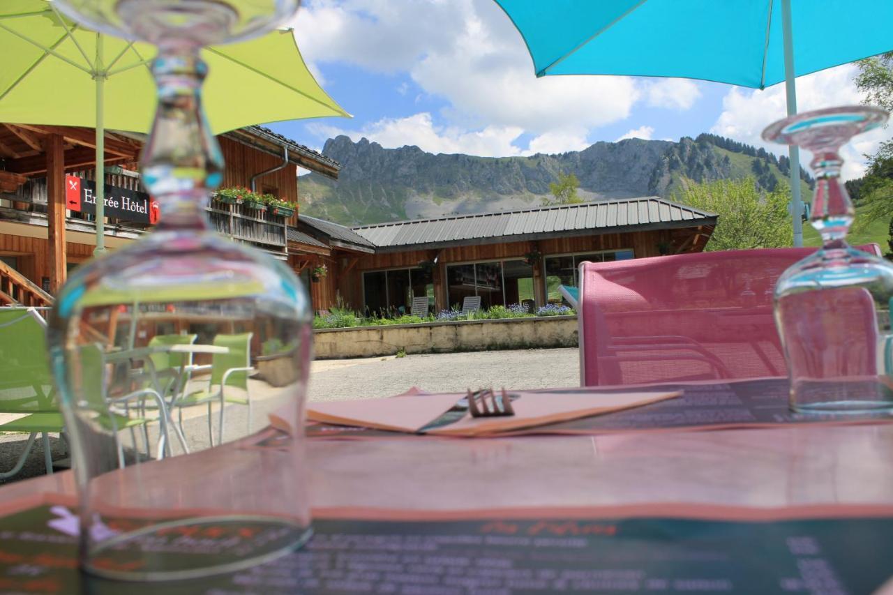 Chalet Hotel Vaccapark Le Praz de Lys Ngoại thất bức ảnh