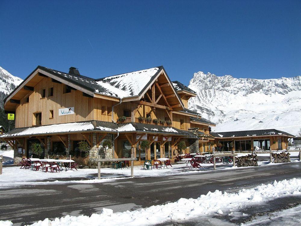 Chalet Hotel Vaccapark Le Praz de Lys Ngoại thất bức ảnh